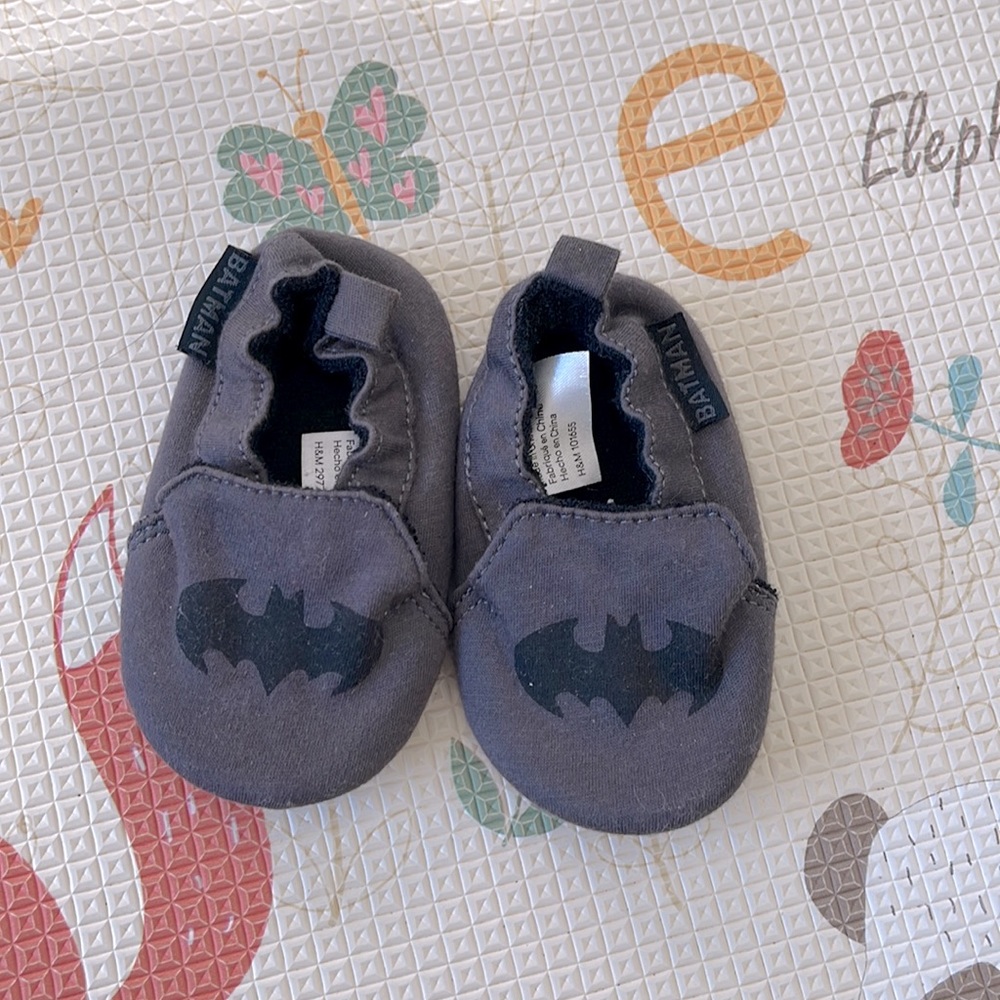 🆕 H&M Baby Batman SlipOn